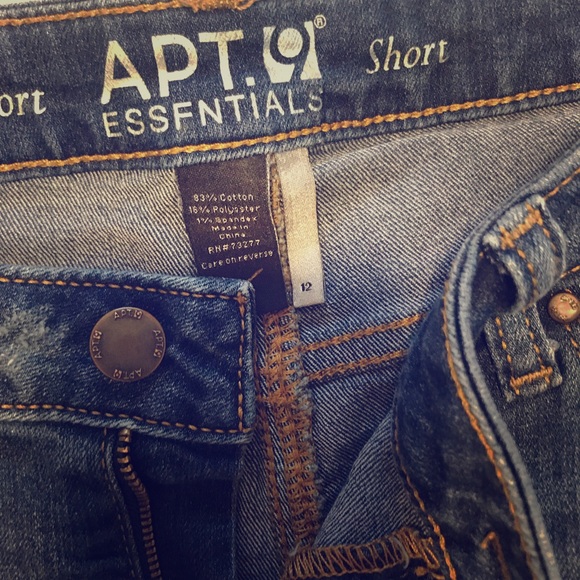 Shorts - Picture 2 of 2